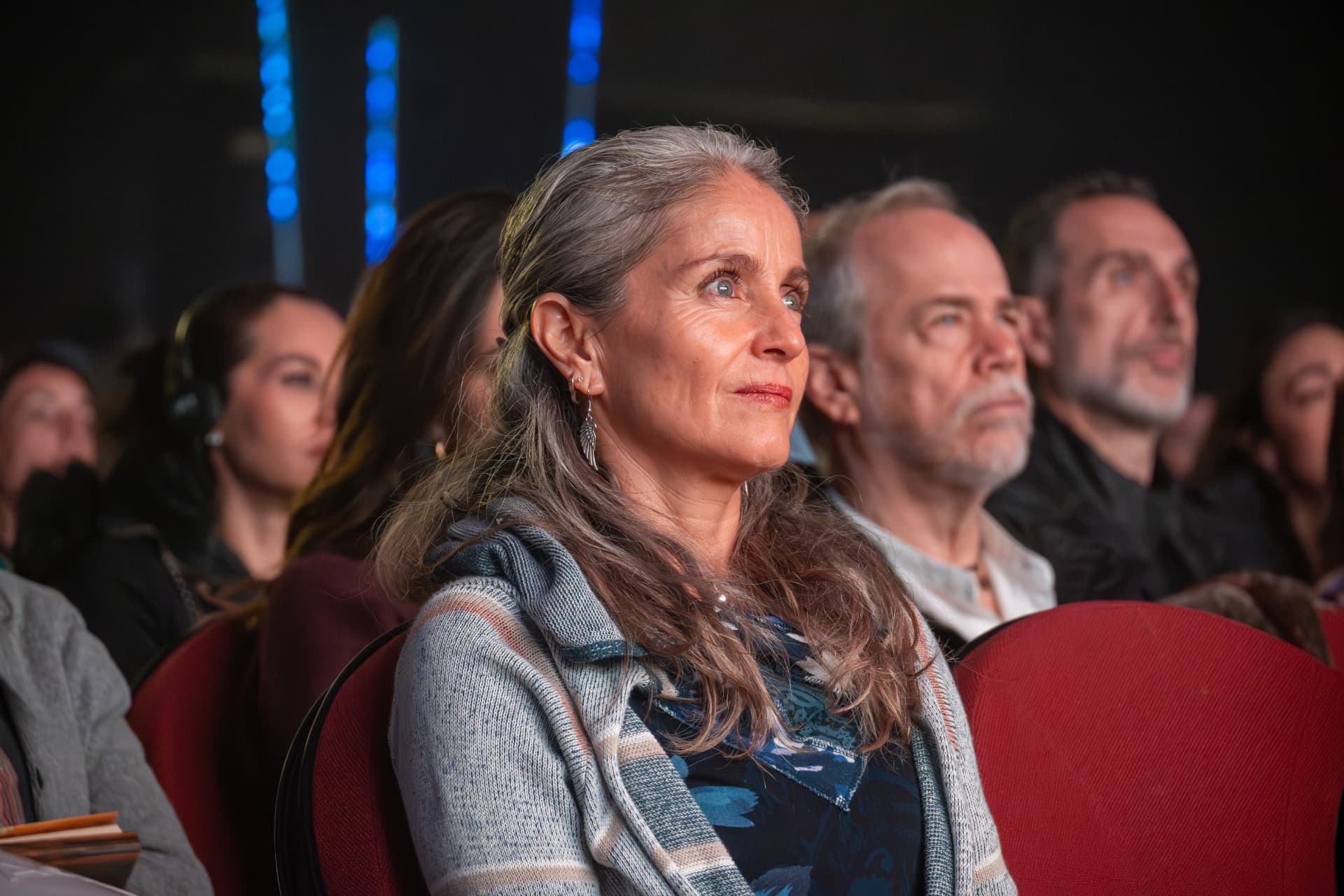 Asistentes escuchando una conferencia en Qualia 2024